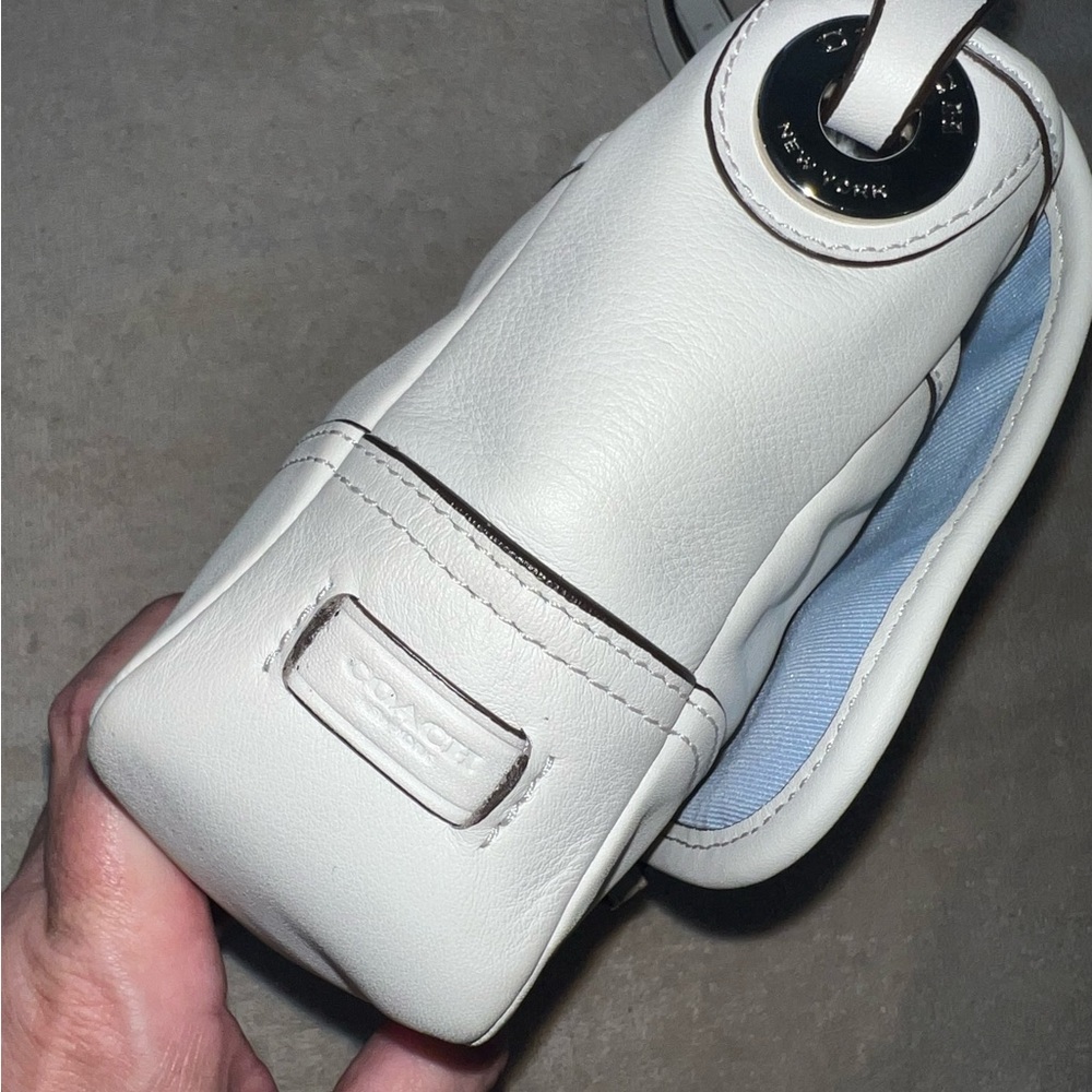 Coach Hadley Field Crossbody - A1481-F29763 - Picture 8 of 13